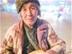 七旬老太深夜摆摊攒钱帮儿买房 晚饭是凉馒头和开水