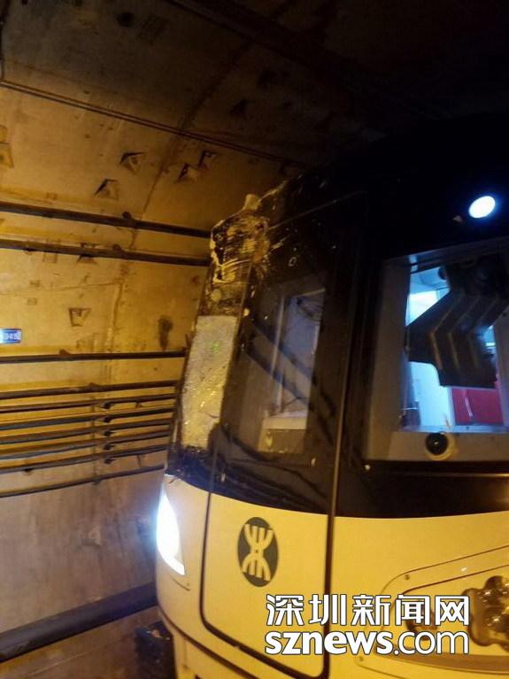深圳地铁11号隧道遭打桩机打穿 列车撞断桩头受损