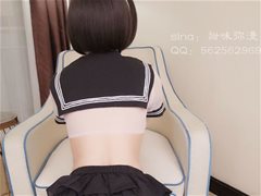 网络美女萌白酱-黑丝制服大胆写真