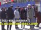 沈阳一饭店倒闭老板消失 员工大哭:欠2个月工资还没结